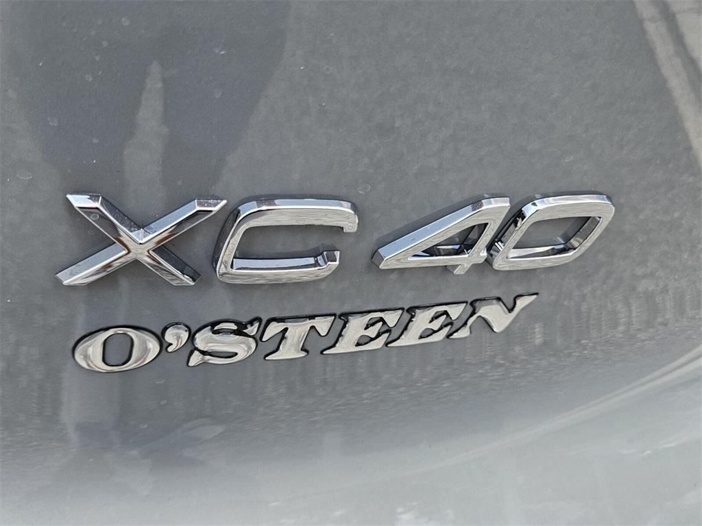 new 2025 Volvo XC40 car, priced at $49,460
