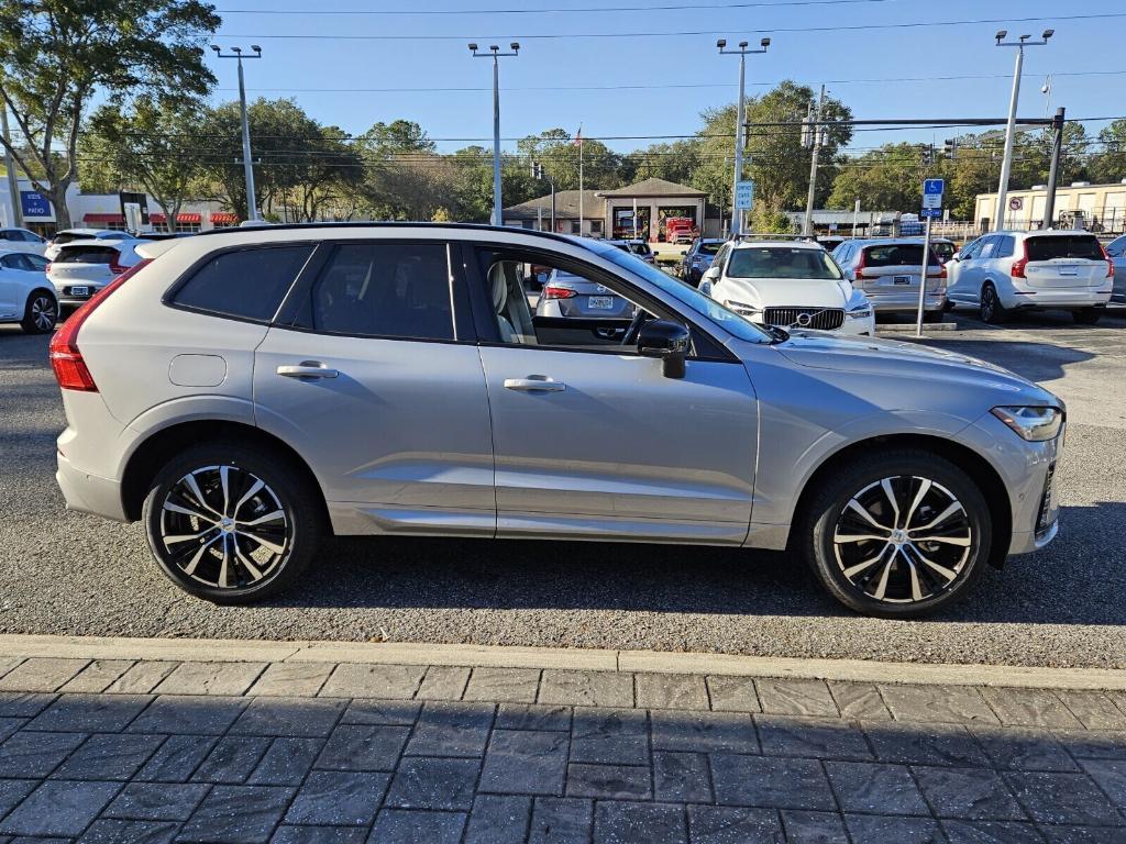 new 2025 Volvo XC60 car, priced at $55,335