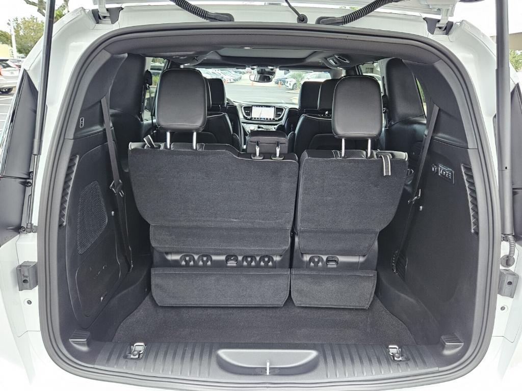 used 2024 Chrysler Pacifica car, priced at $39,995