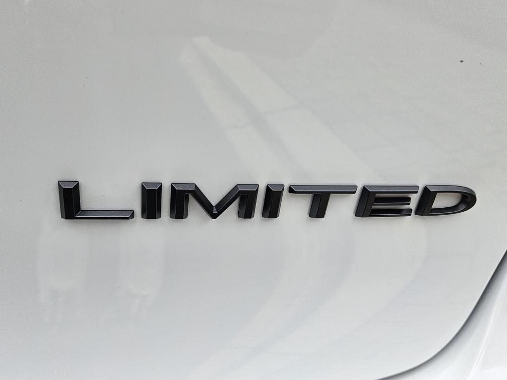 used 2024 Chrysler Pacifica car, priced at $39,995