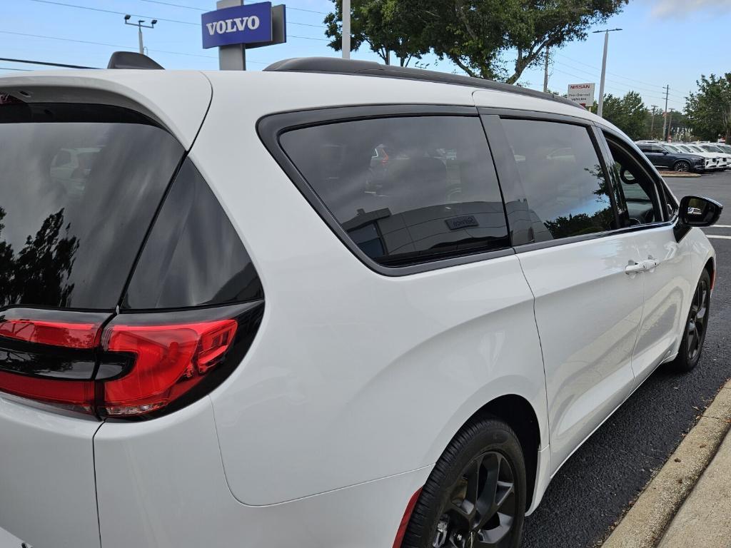 used 2024 Chrysler Pacifica car, priced at $39,995