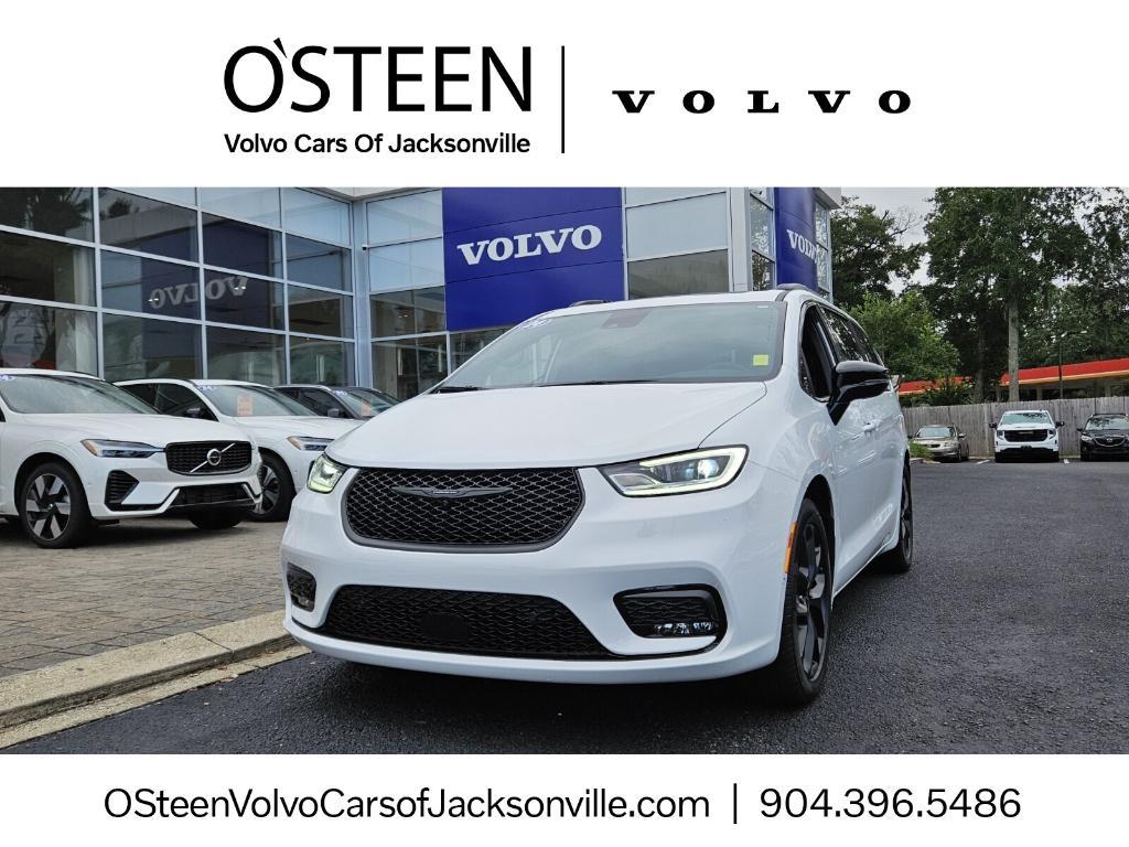 used 2024 Chrysler Pacifica car, priced at $39,995