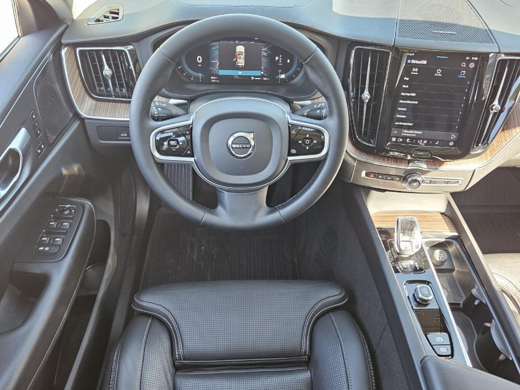 used 2023 Volvo XC60 car, priced at $34,495