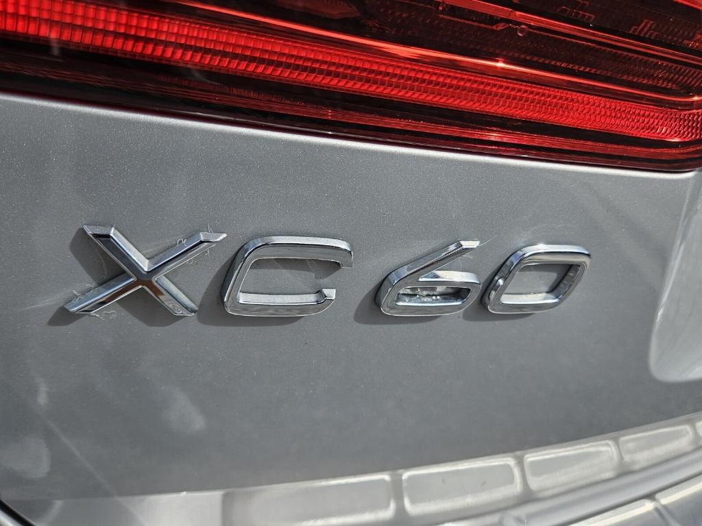 used 2022 Volvo XC60 car, priced at $35,995