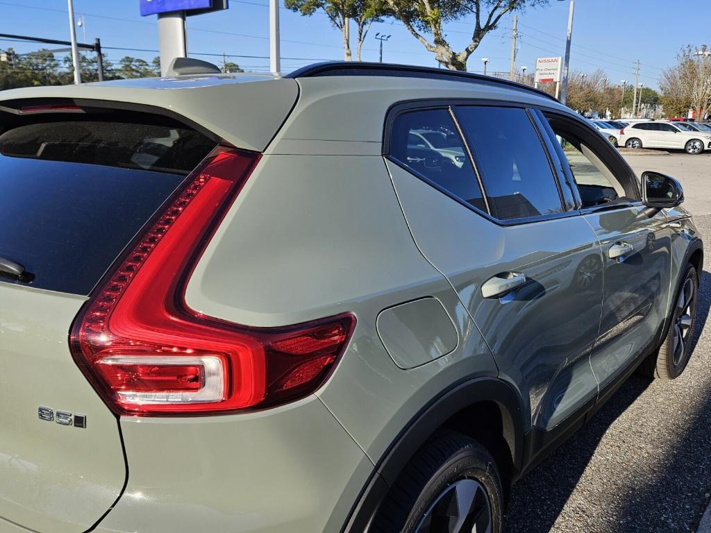 new 2025 Volvo XC40 car, priced at $47,145