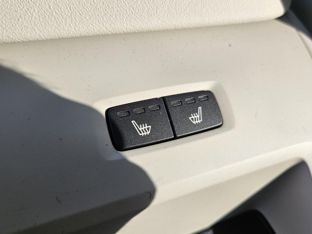 new 2025 Volvo XC60 Plug-In Hybrid car, priced at $66,260