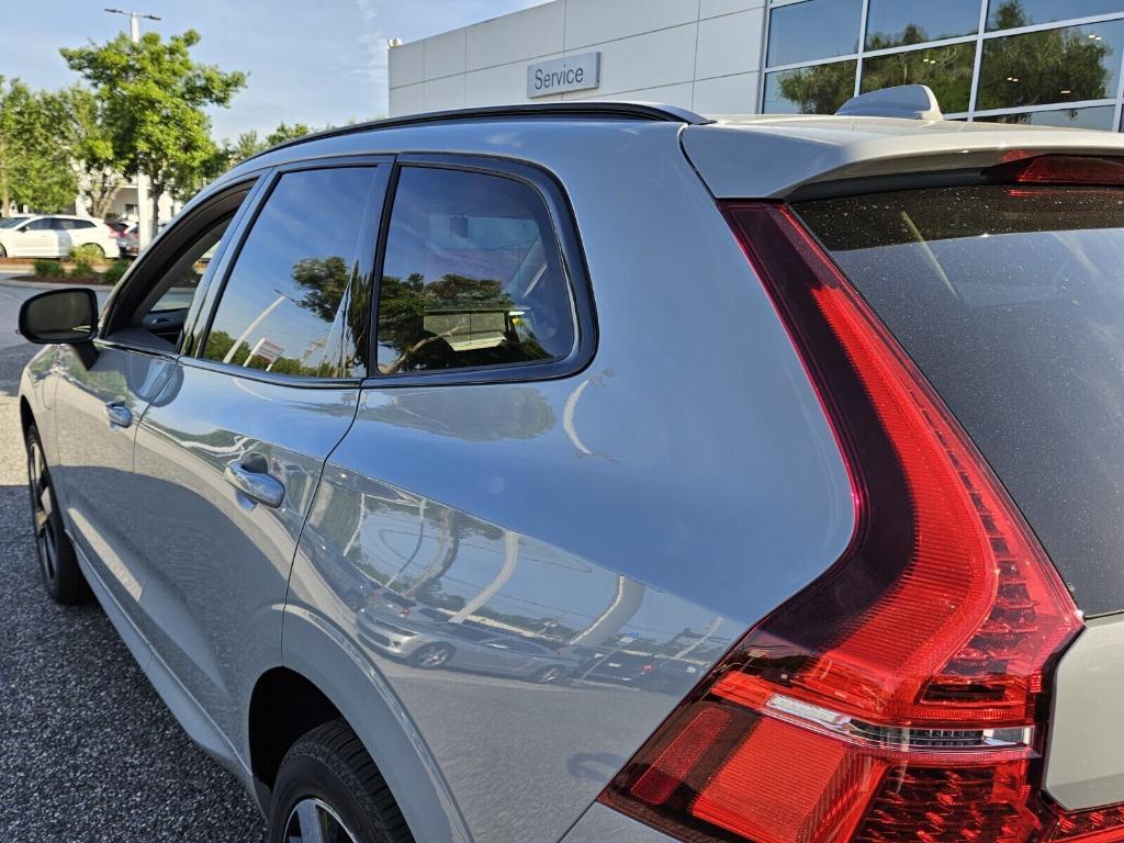 new 2025 Volvo XC60 Plug-In Hybrid car