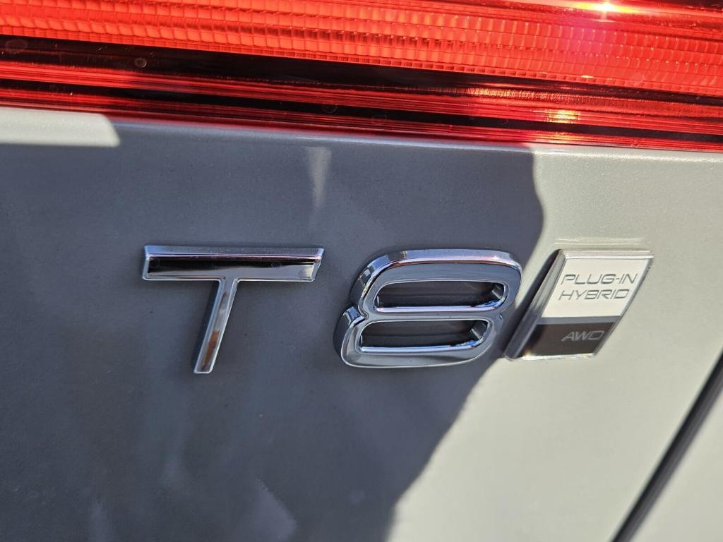 new 2025 Volvo XC60 Plug-In Hybrid car, priced at $66,260