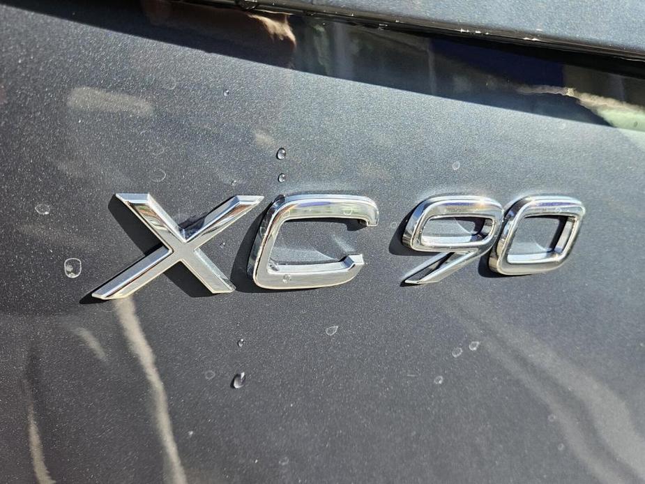 new 2025 Volvo XC90 car, priced at $72,765