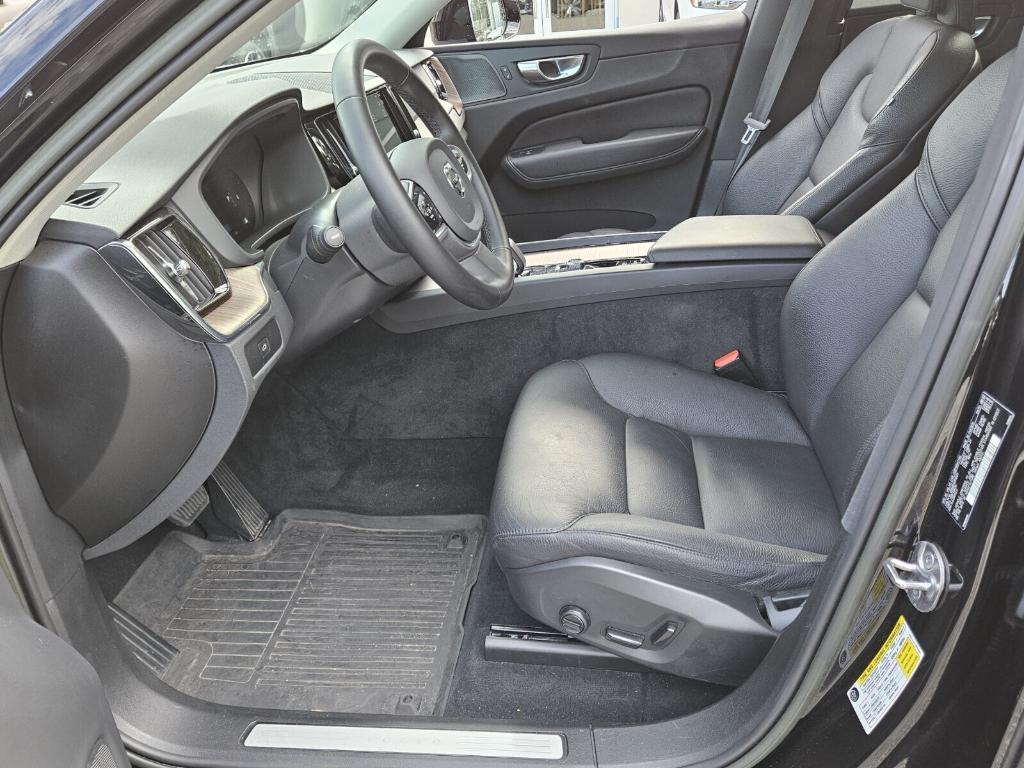 used 2023 Volvo XC60 car