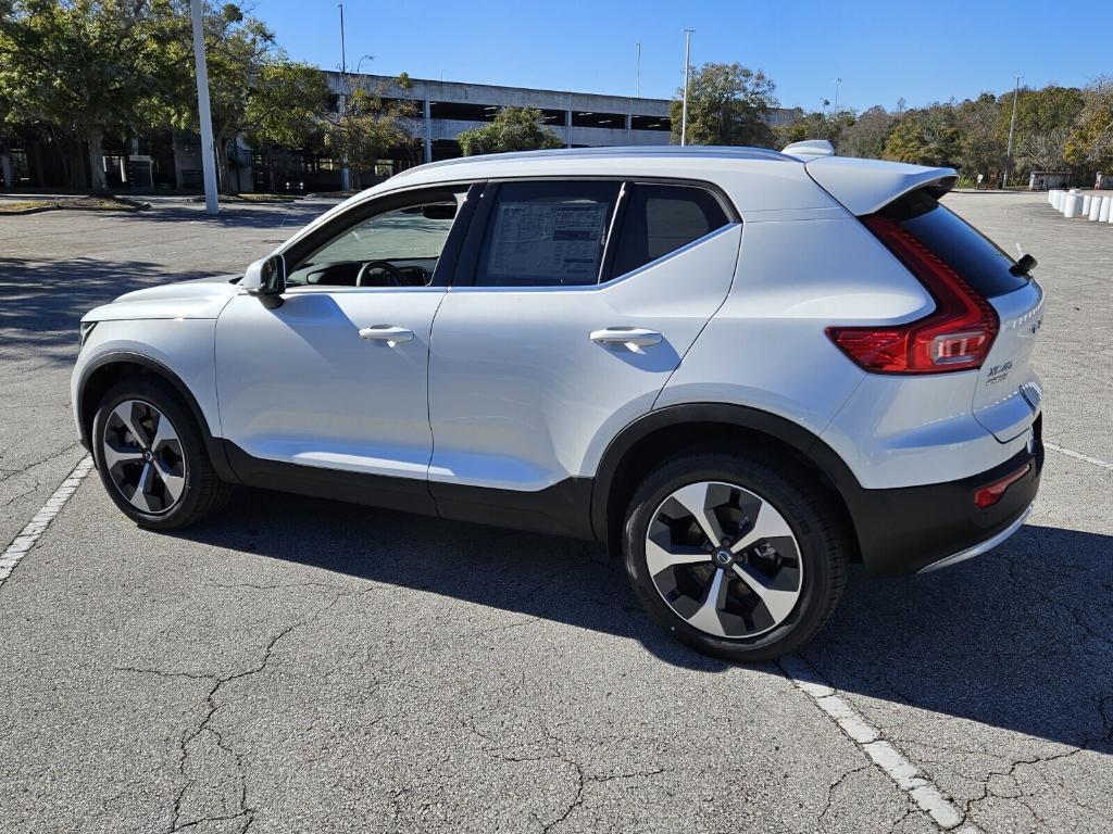 new 2025 Volvo XC40 car, priced at $48,565