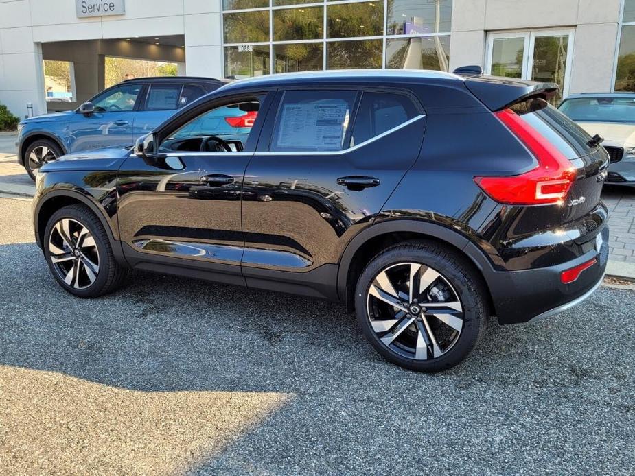 new 2024 Volvo XC40 car, priced at $47,975