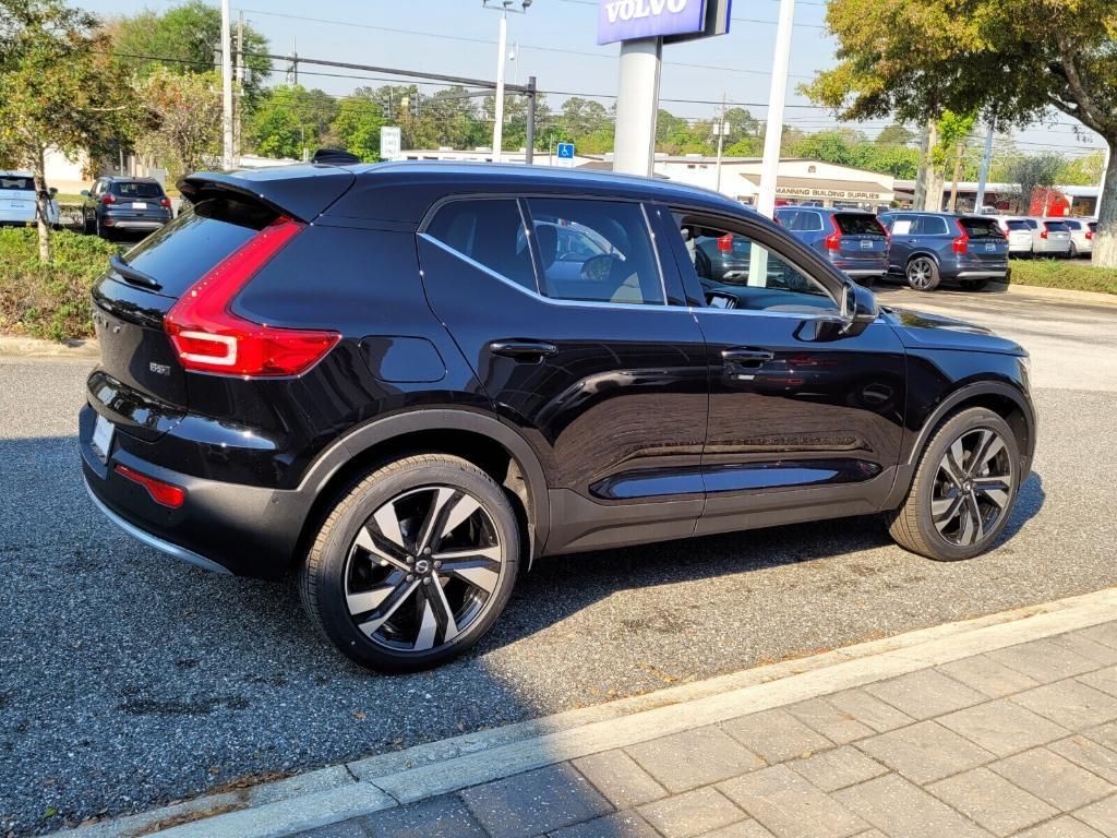 new 2024 Volvo XC40 car, priced at $47,975