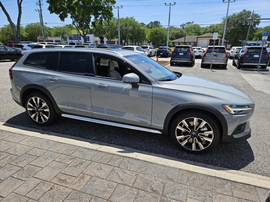 new 2025 Volvo V60 Cross Country car, priced at $58,555