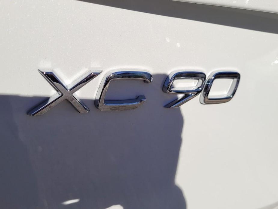 new 2024 Volvo XC90 car, priced at $59,670