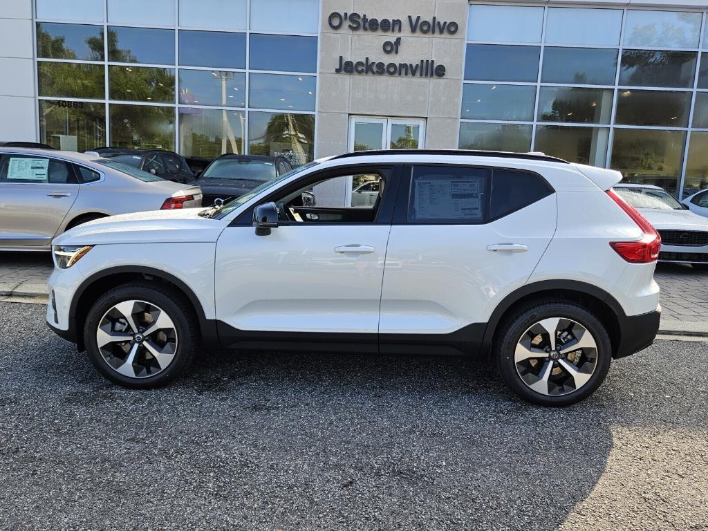 new 2025 Volvo XC40 car, priced at $48,315