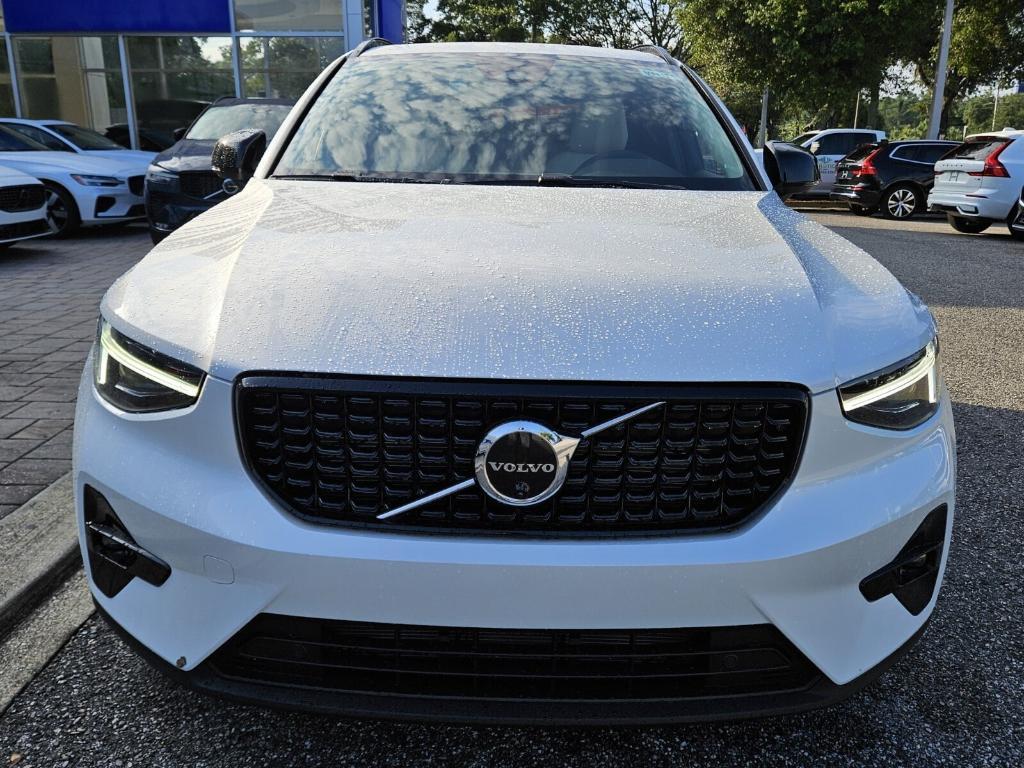 new 2025 Volvo XC40 car, priced at $48,315