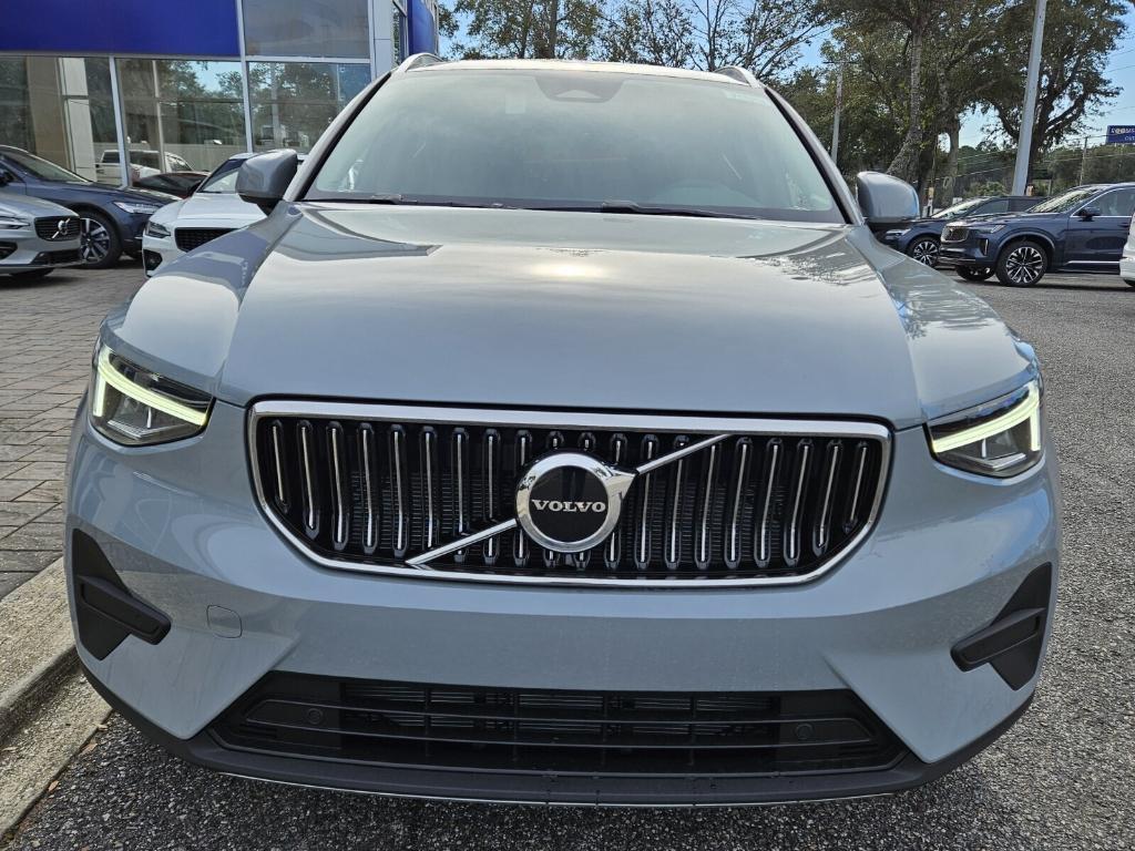 new 2025 Volvo XC40 car, priced at $45,465