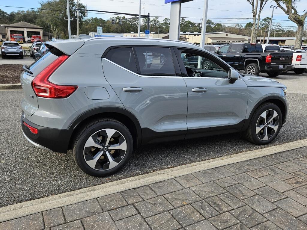 new 2025 Volvo XC40 car, priced at $45,465