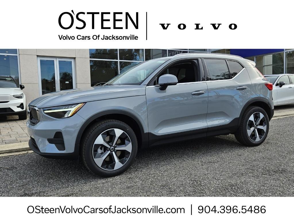new 2025 Volvo XC40 car, priced at $45,465