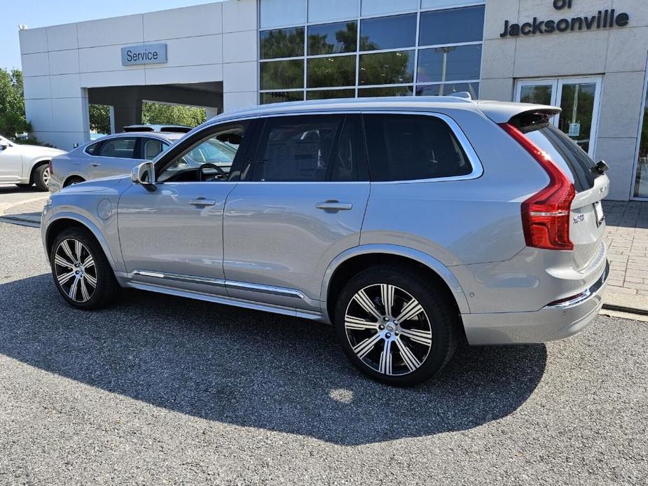 new 2024 Volvo XC90 Recharge Plug-In Hybrid car