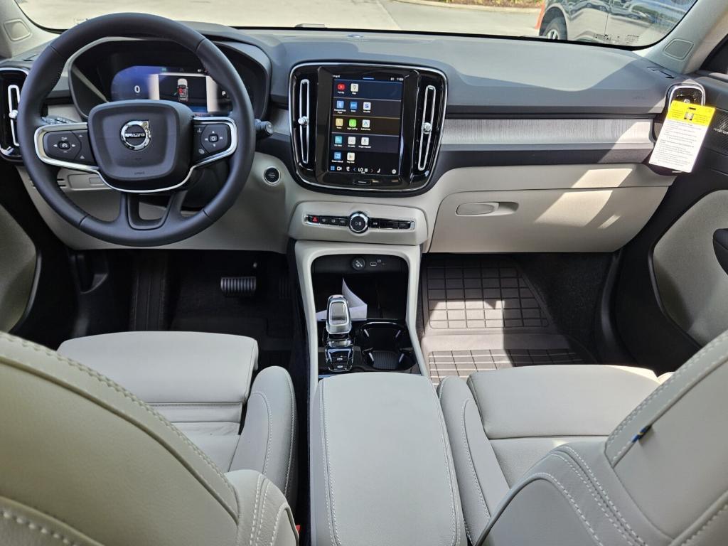 new 2025 Volvo XC40 car, priced at $51,565