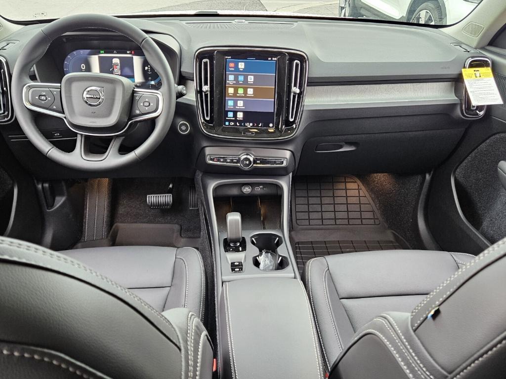new 2025 Volvo XC40 car, priced at $45,485