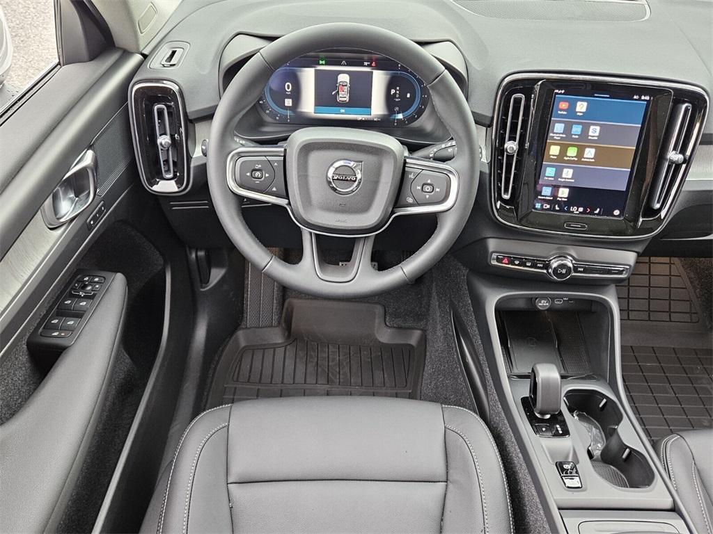 new 2025 Volvo XC40 car, priced at $45,485