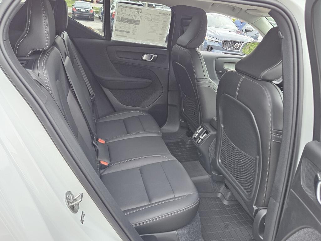 new 2025 Volvo XC40 car, priced at $45,485