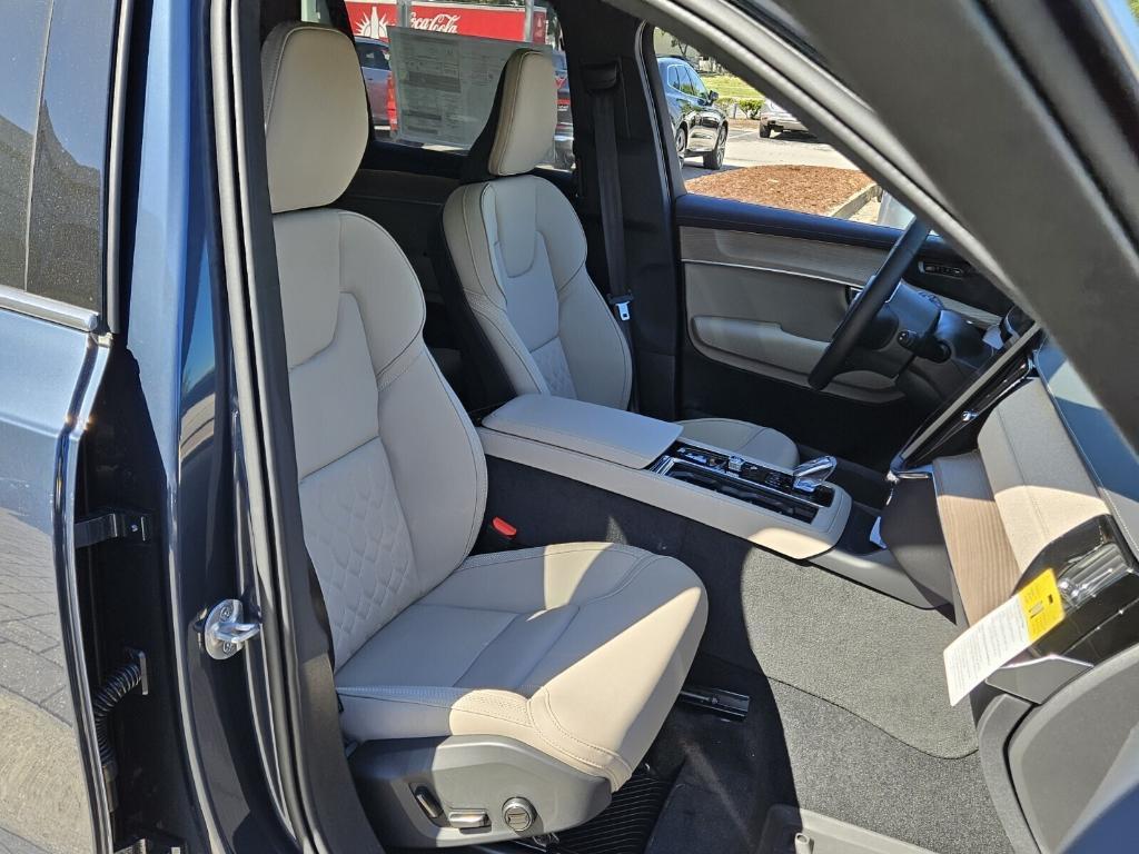 new 2025 Volvo XC90 Plug-In Hybrid car, priced at $78,805
