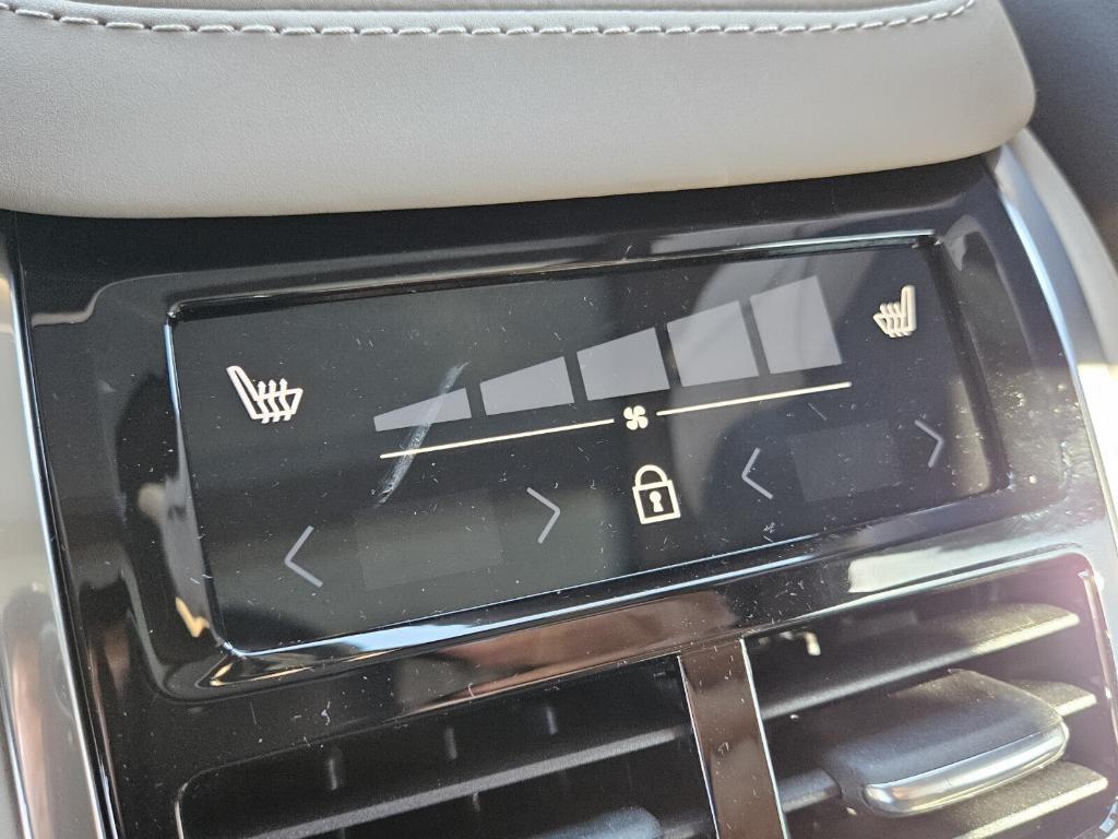 new 2025 Volvo XC90 car, priced at $69,155