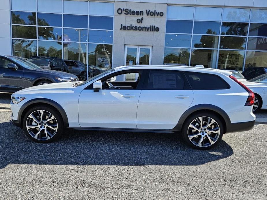 new 2025 Volvo V90 Cross Country car, priced at $73,335