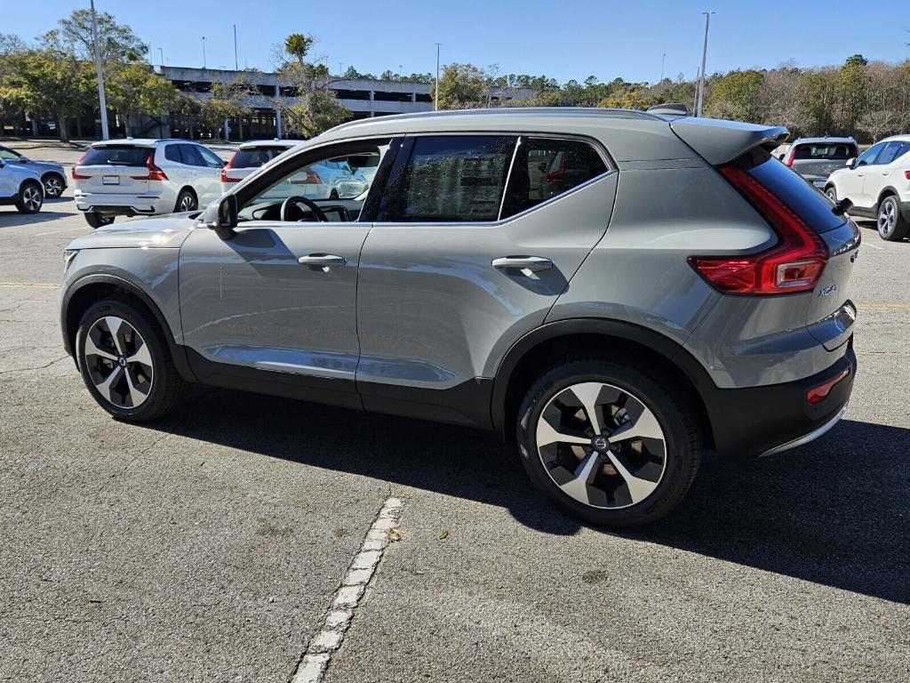 new 2025 Volvo XC40 car, priced at $46,795