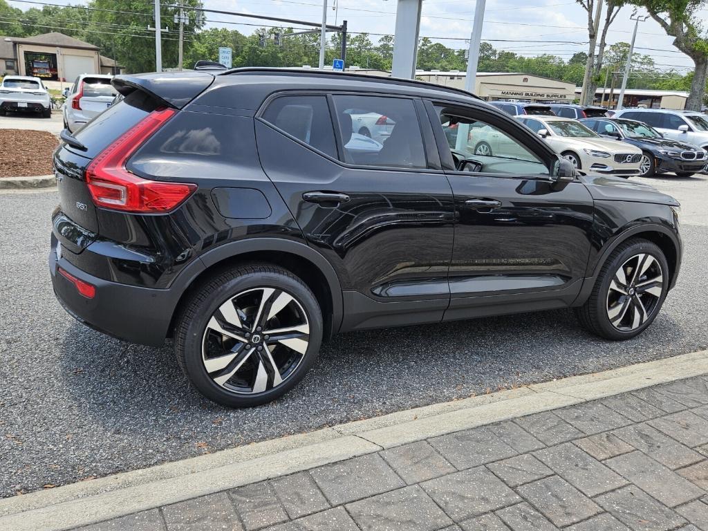 new 2025 Volvo XC40 car, priced at $51,565