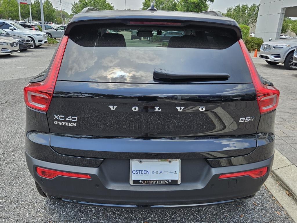 new 2025 Volvo XC40 car, priced at $51,565