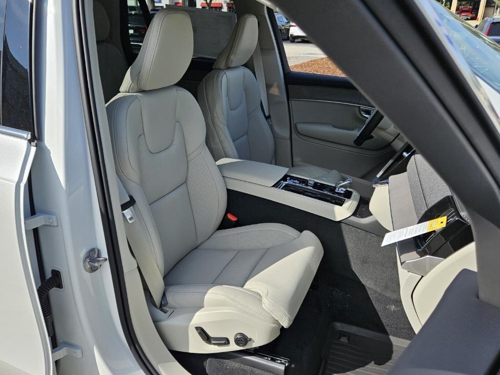 new 2025 Volvo XC90 Plug-In Hybrid car, priced at $82,405