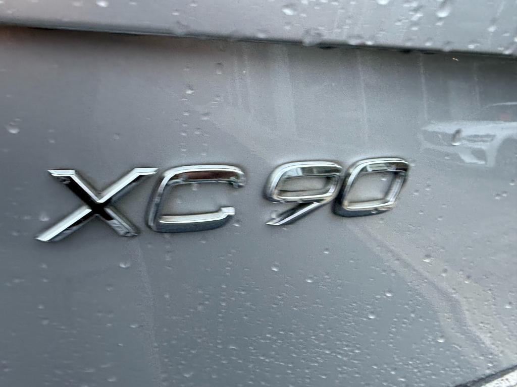used 2020 Volvo XC90 car, priced at $20,995