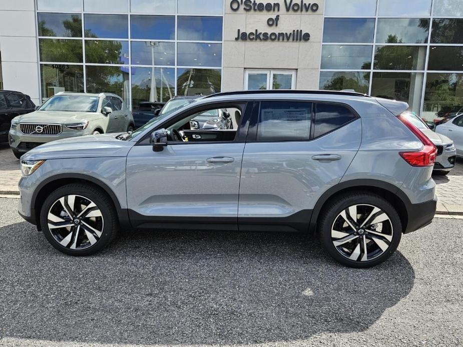 new 2025 Volvo XC40 car, priced at $50,040