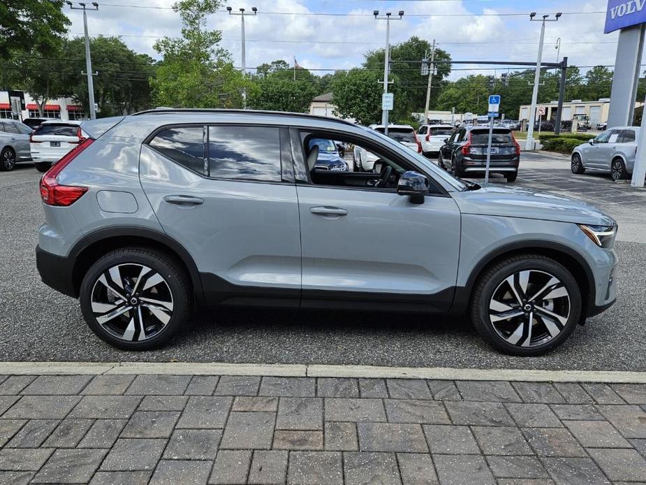 new 2025 Volvo XC40 car, priced at $50,040