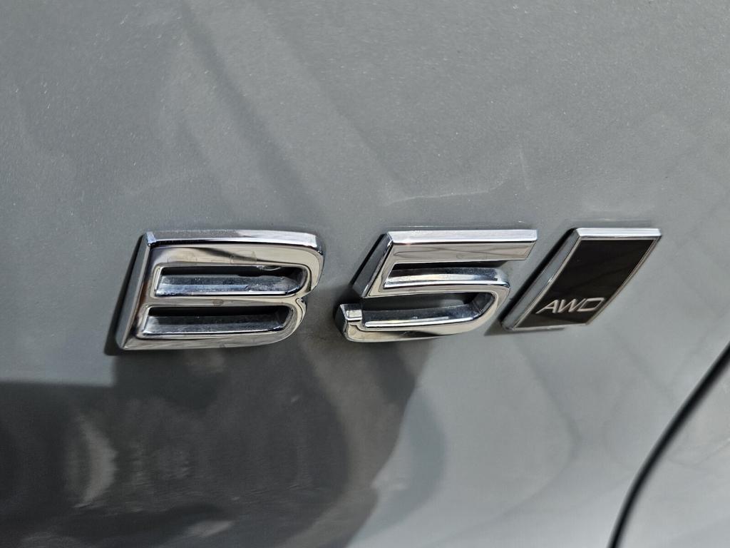used 2024 Volvo XC40 car, priced at $37,995