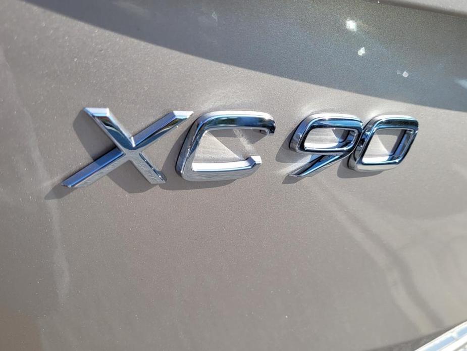 new 2024 Volvo XC90 car, priced at $64,415