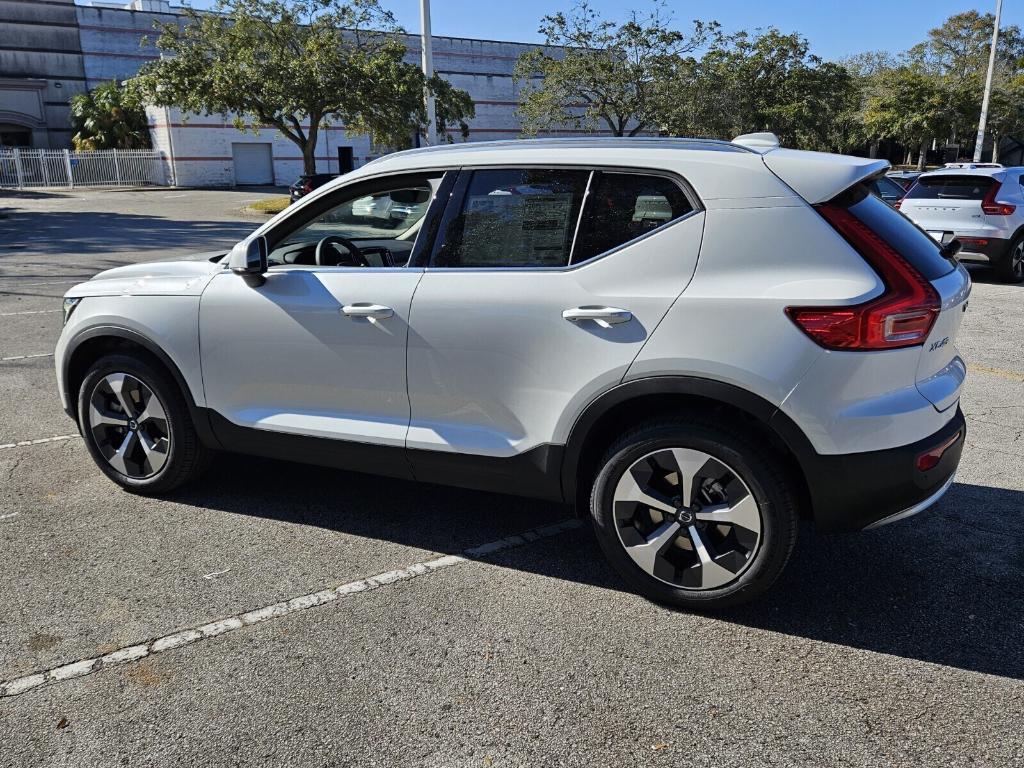 new 2025 Volvo XC40 car, priced at $48,350