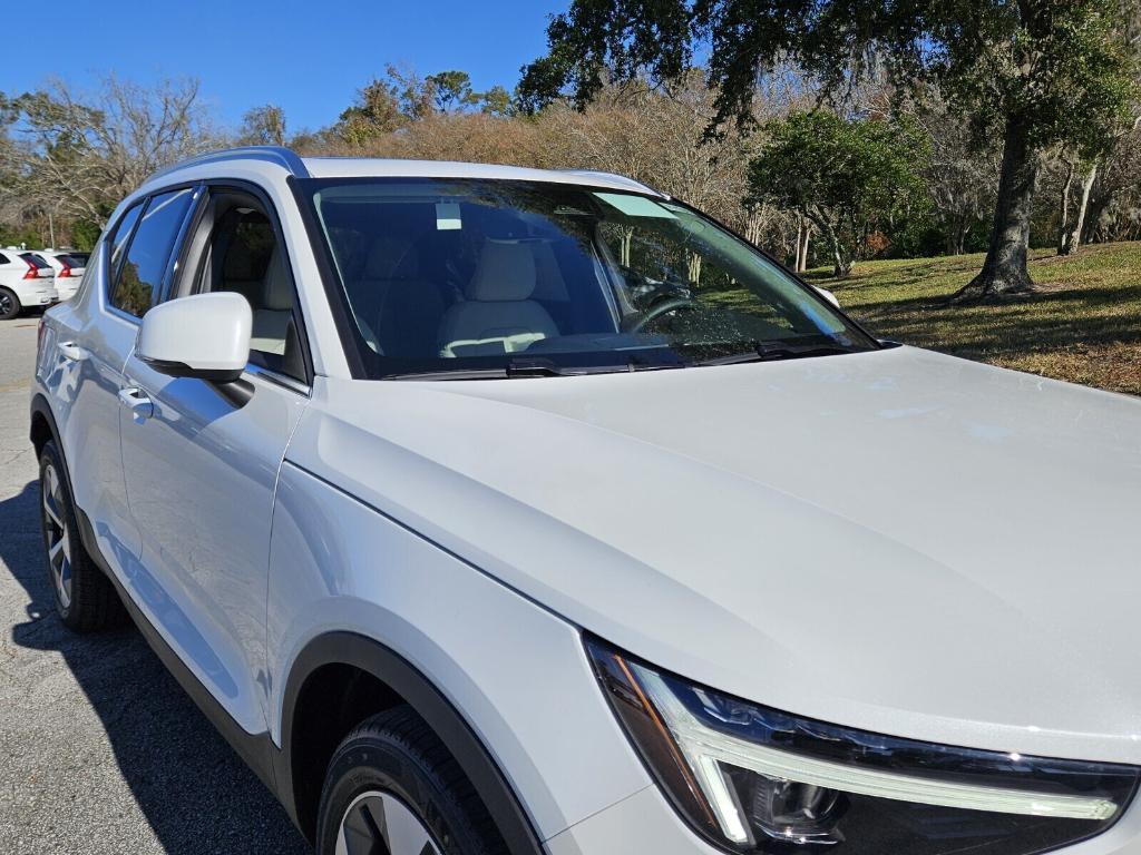 new 2025 Volvo XC40 car, priced at $48,350