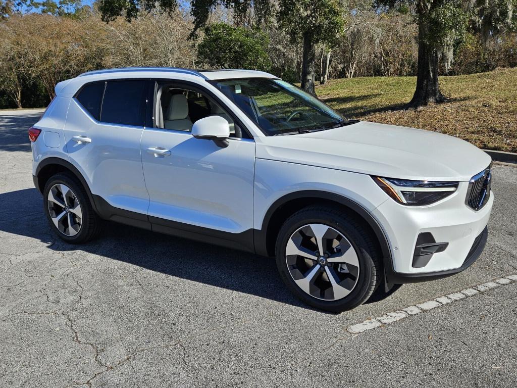 new 2025 Volvo XC40 car, priced at $48,350