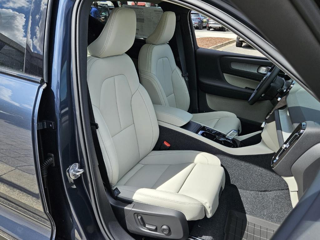 new 2026 Volvo XC40 car, priced at $53,200