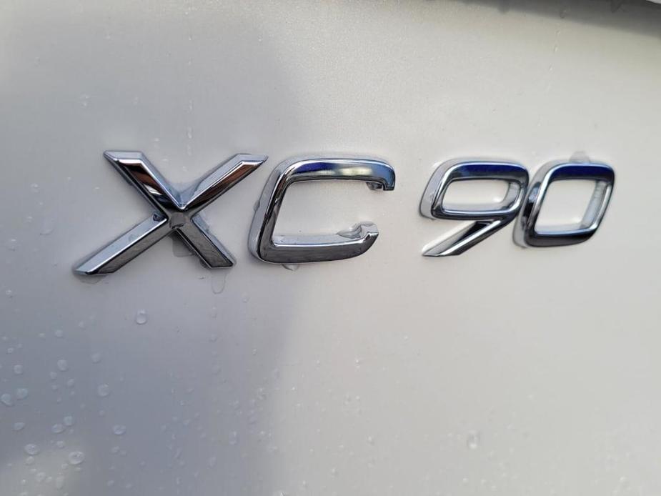 new 2024 Volvo XC90 car, priced at $63,270