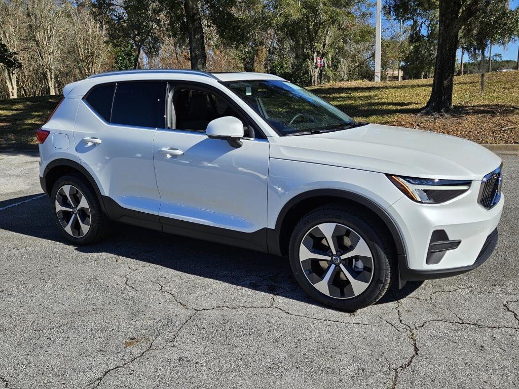 new 2025 Volvo XC40 car, priced at $45,465