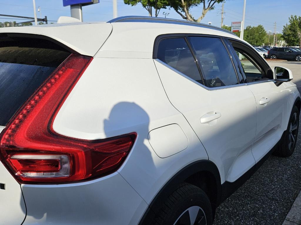 new 2025 Volvo XC40 car, priced at $45,465