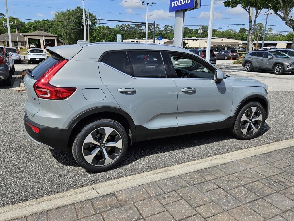 new 2025 Volvo XC40 car, priced at $48,335