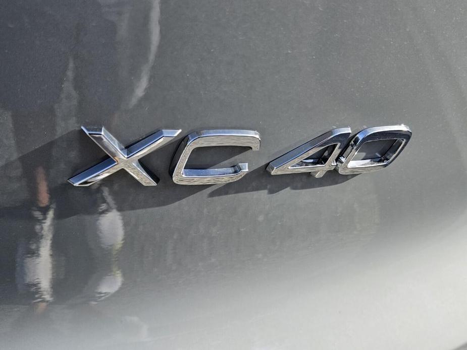 new 2025 Volvo XC40 car, priced at $44,450